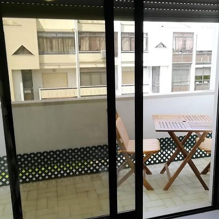 Large Apartment Near The Beach And Lisbon Costa de Caparica Buitenkant foto