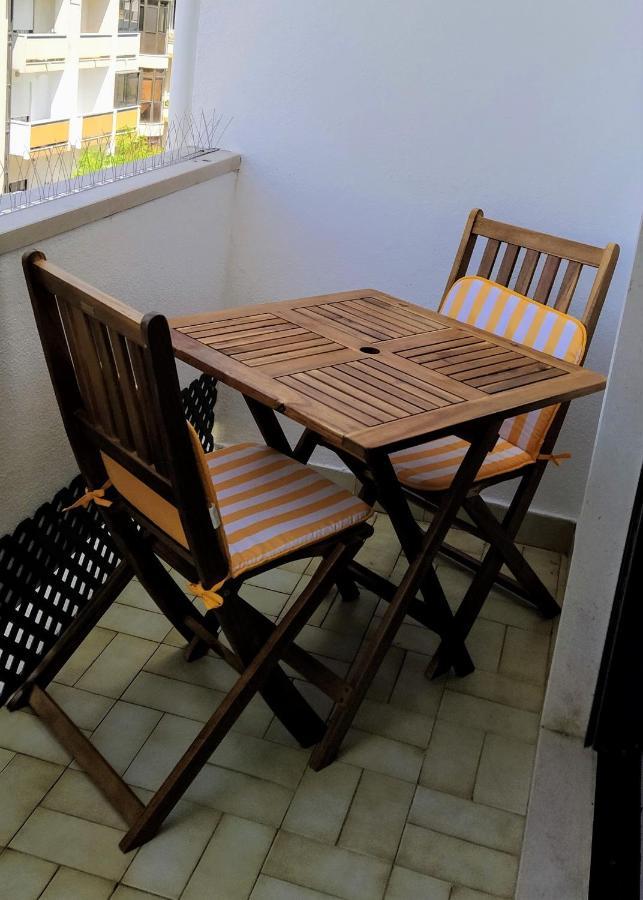 Large Apartment Near The Beach And Lisbon Costa de Caparica Buitenkant foto