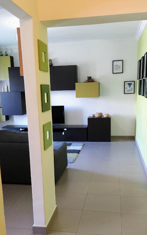 Large Apartment Near The Beach And Lisbon Costa de Caparica Buitenkant foto