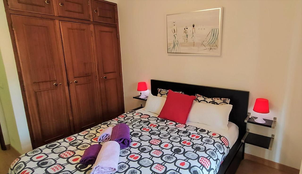 Large Apartment Near The Beach And Lisbon Costa de Caparica Buitenkant foto