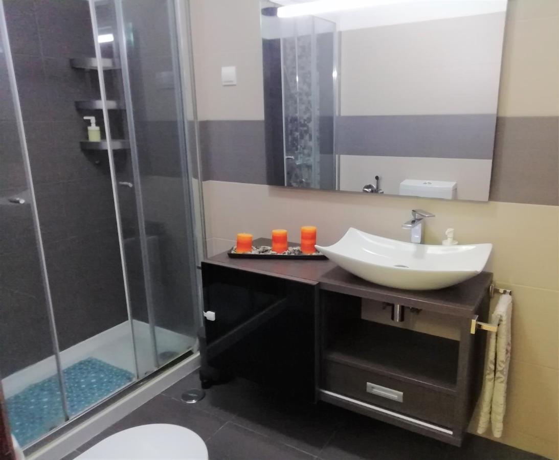 Large Apartment Near The Beach And Lisbon Costa de Caparica Buitenkant foto